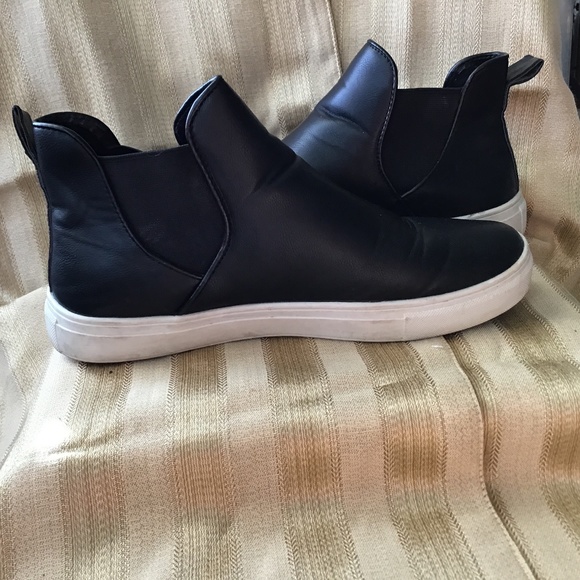 Quipid Black Ankle - High Top Sneakers